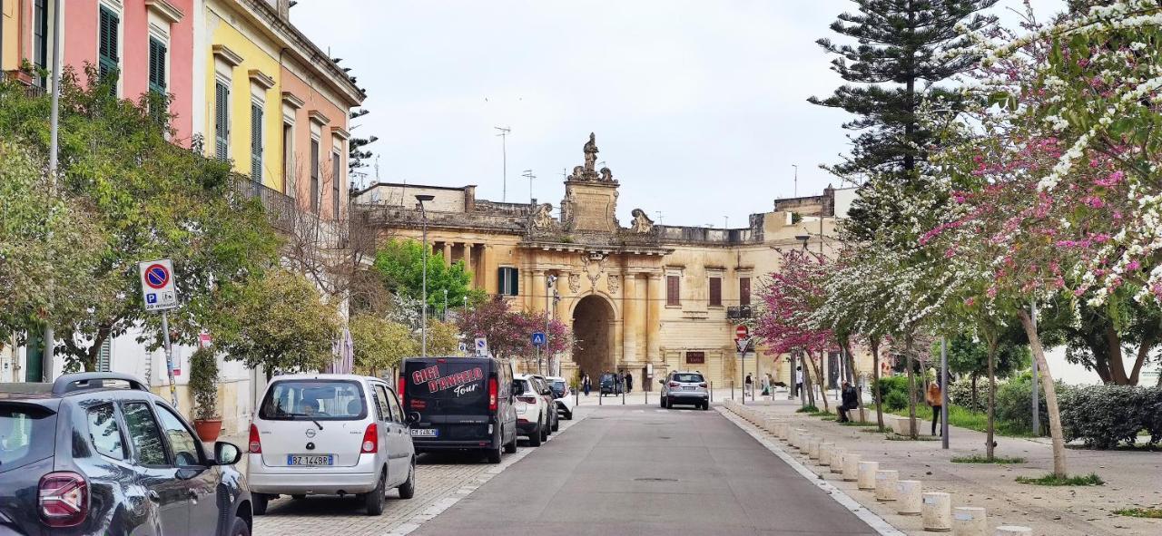 Family And Friends House Apartment Lecce Exterior photo